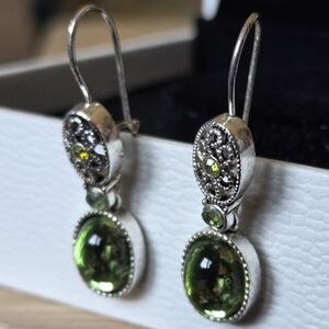 Vintage Avon Silver Plated Peridot Dangle Earrings
